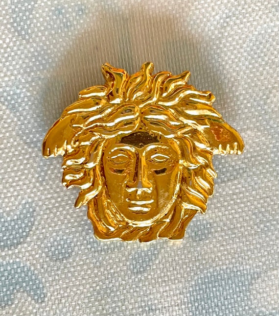Vintage Gianni Versace Gold Medusa Head Face Brooch. Can Be 