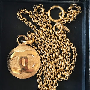 Chanel Gold-Tone Flap Bag Pendant Necklace Chanel