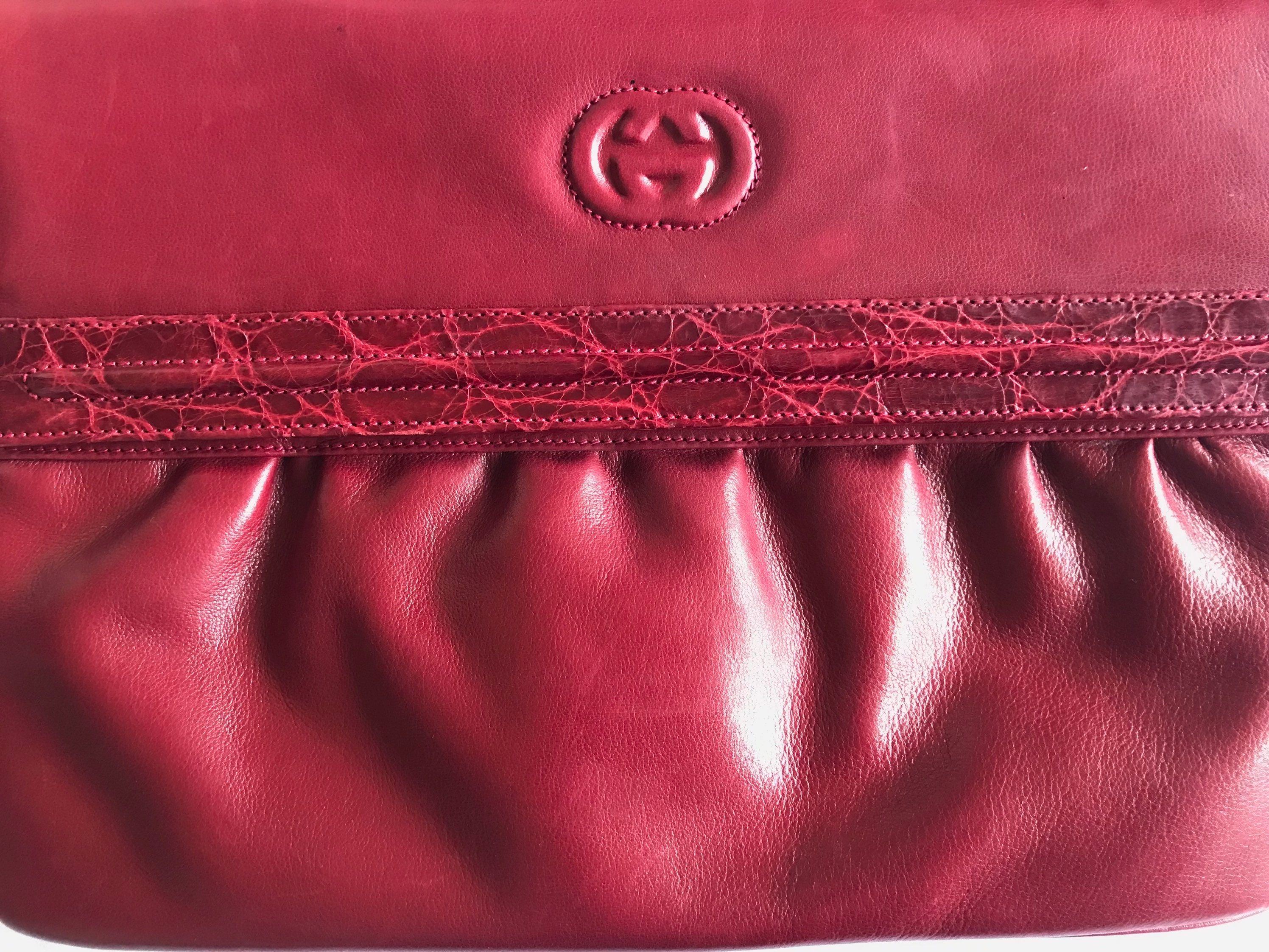 Red vintage gucci purse new arrivals