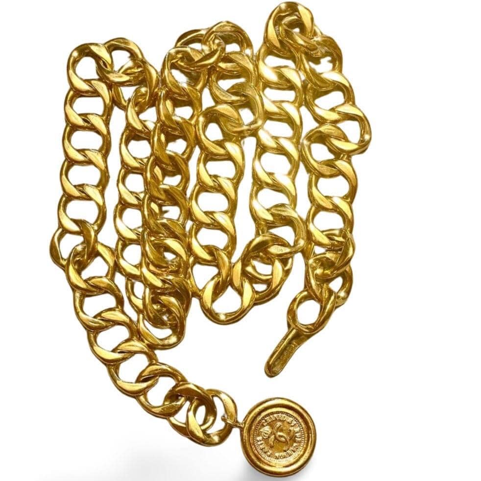90’s. Vintage CHANEL thick chain belt with golden mademoiselle and CC charm. MINT. Vintage CHANEL Gold Chain Belt — Mademoiselle & CC  main image 2