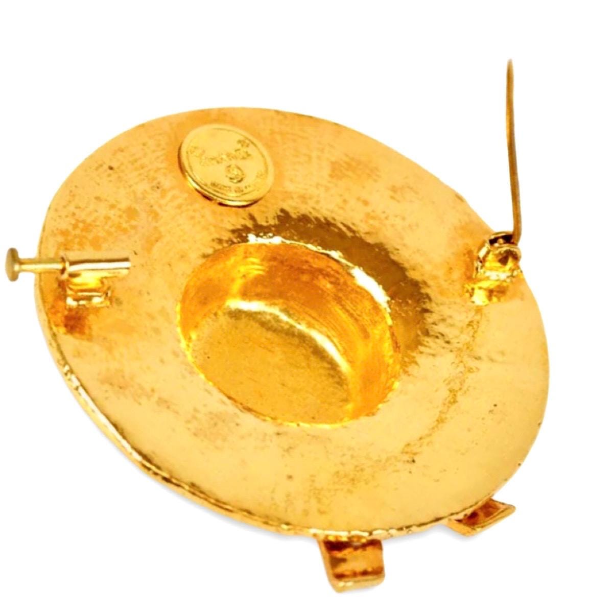 1990s Vintage CHANEL Hat-shaped Gold Brooch. Bow Detail. Chic