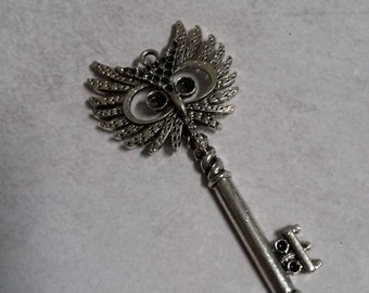 Skeleton Key Unique Key Pendant Owl Key Charm Owl Pendant Owl Charm Silver Skeleton Key Silver Key Pendant Antiqued Silver Key 2"