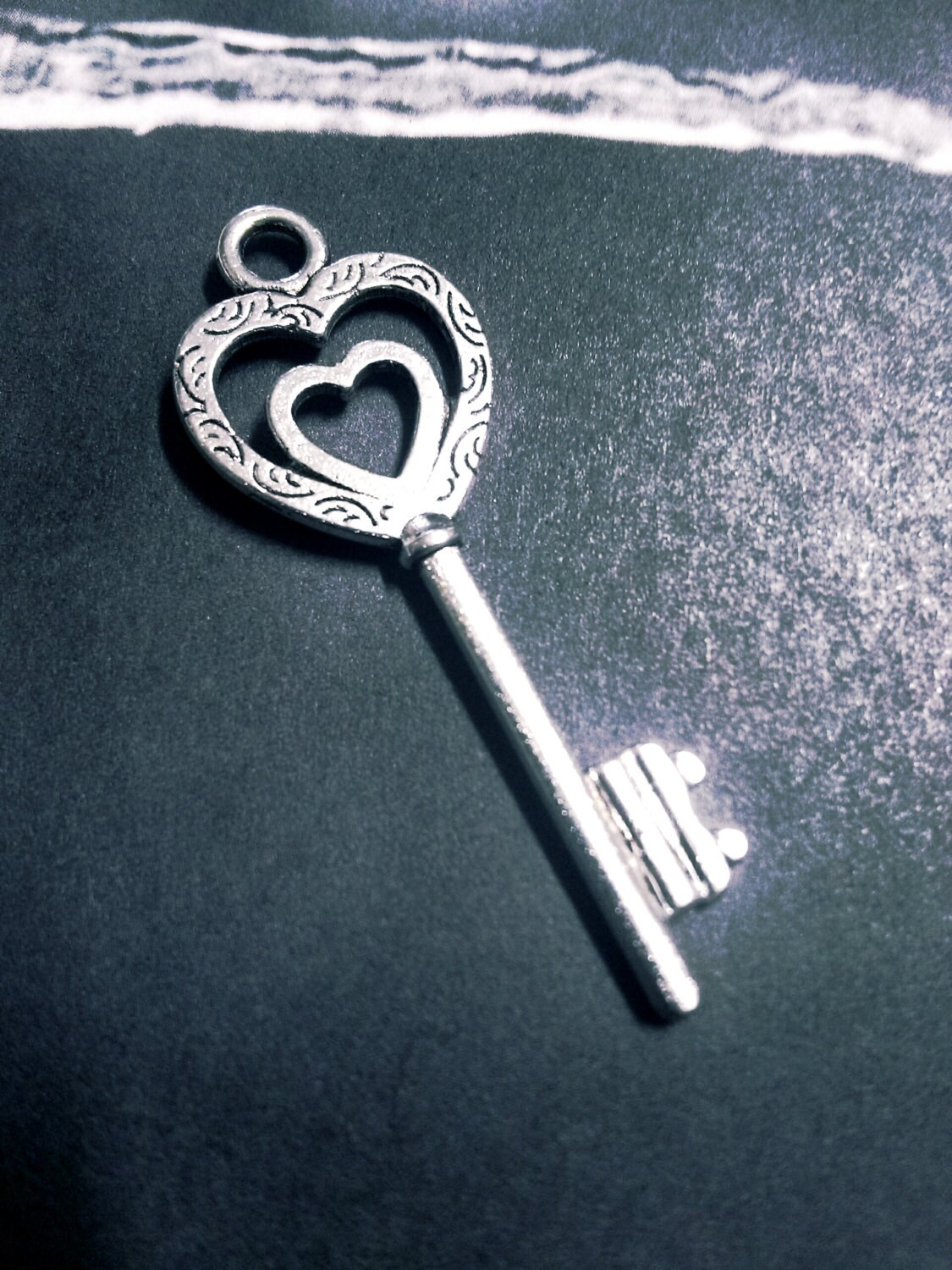 Heart Key Pendants Skeleton Keys Silver Skeleton Key Charms Heart Keys Heart Skeleton Keys Antiqued Silver Keys Wedding Keys 4p