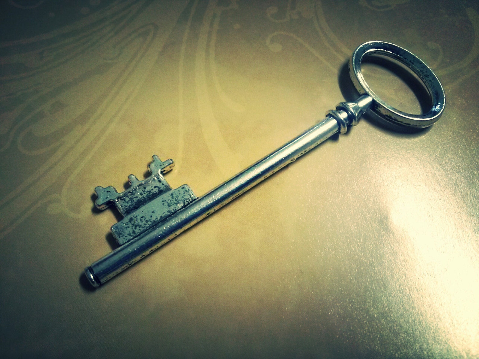 Large Skeleton Key Pendant Antiqued Silver Key Steampunk Key Big Key ...