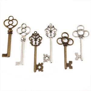 Skeleton Key Charms Key Pendants Antiqued Silver Bronze Key Charms Assorted Charms Wholesale Keys Wedding Keys Bulk Skeleton Keys 30pcs