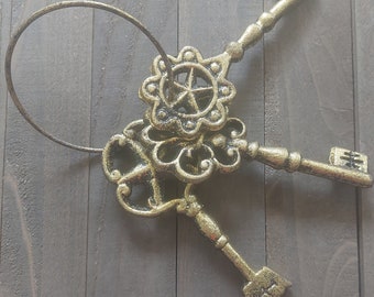 Cast Iron Keys Large Skeleton Keys with Ring Jailers Keys Castle Keys Gold Glitter Keys 3 keys Unique Heavyweight Keys