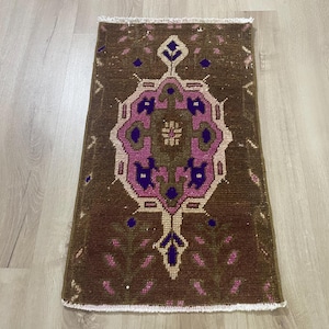 Vintage Oushak Turkish Mini Rug, Bohemian Wool Doormat, Bath rug, 1.4 x 2.4 ft