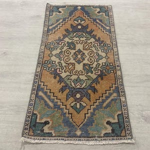 Small Vintage Oushak Rug, Colourful Turkish Wool Rug 1.6 x 3.1 ft