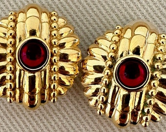 Signed ETRUSCAN Ruby Red Cabochon Clip On Statement Earrings