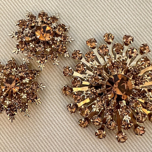 1960s Atomic Starburst Vintage Crystal Rhinestone Jewelry Set with Clip on Earrings and Ornate Brooch