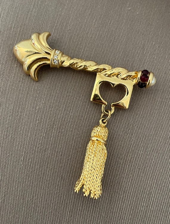 Vintage Key and Tassel Ruby Cabochon Brooch - image 4