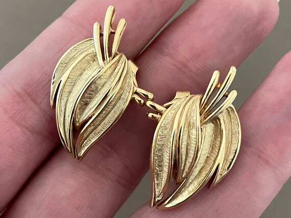 Trifari earrings real best sale gold