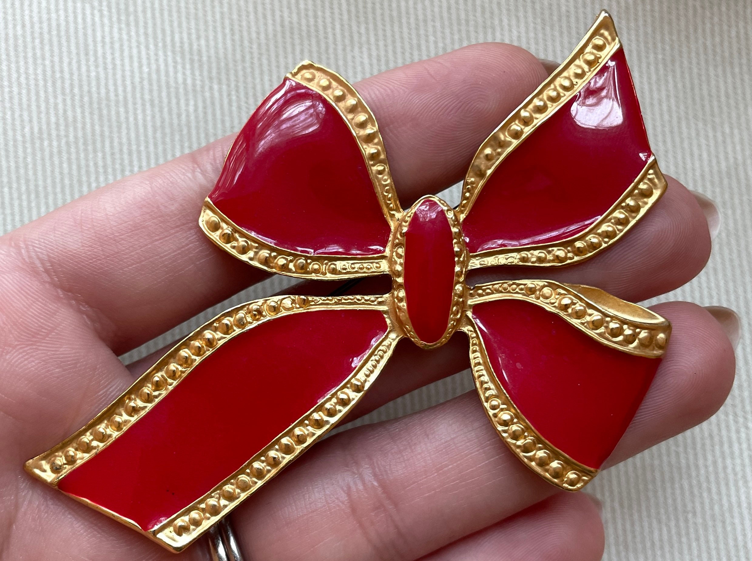Red Ribbon Broche Pretty Red Enamel Ribbon Bow Brooch - Etsy