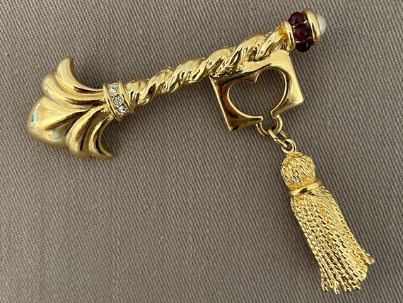 Vintage Key and Tassel Ruby Cabochon Brooch - image 1