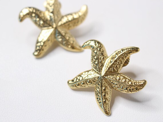 Gold Starfish Statement Earrings - Unsigned Vinta… - image 5