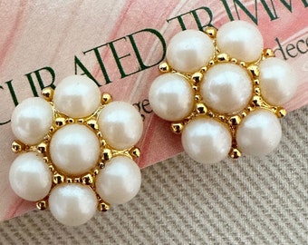 Pearl Cluster Clip On Vintage Earrings