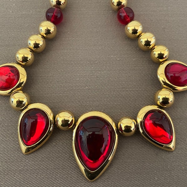 BOOKPIECE Red Ruby Lucite Cabochon Jewels of India Moghul SIGNED NAPIER Statement Necklace