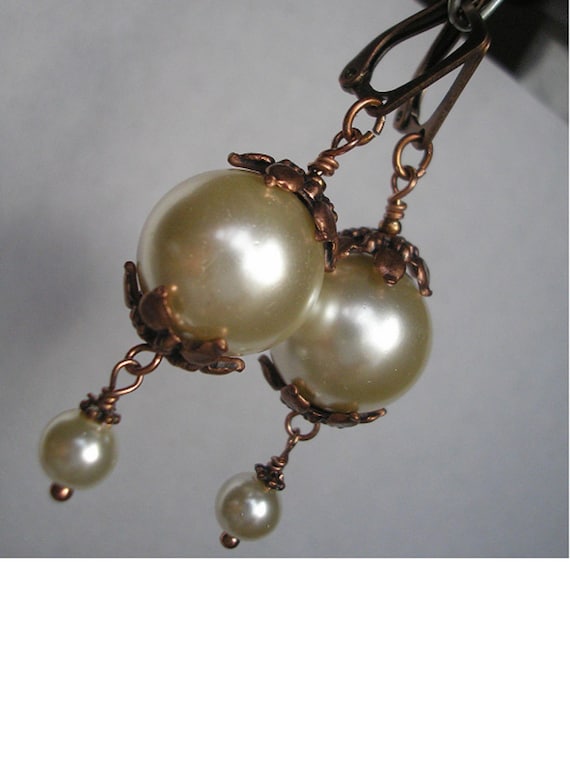 pearl glass bead earrings