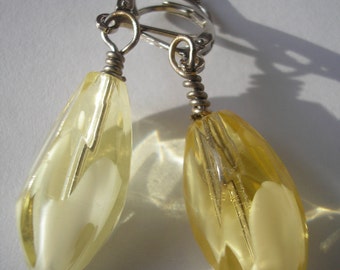 jonquil vintage glass bead earrings