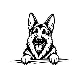 Può includere: Un'illustrazione grafica in bianco e nero di un cane pastore tedesco. Il cane è raffigurato dal petto in su con le zampe anteriori appoggiate su una linea orizzontale. Il cane ha orecchie a punta e la bocca aperta con la lingua di fuori.