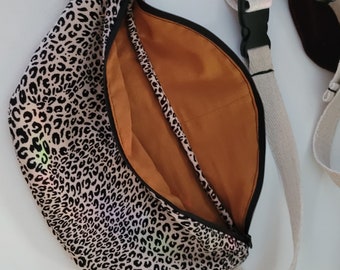 Fanny Pack / Festi Bag / Carries 2 Beer Cans / Phone Zipper Pocket / Keys Wallet / Pouch / Sling / Simple / Festi Belt