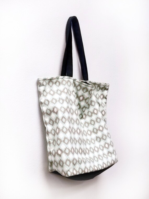 large flat bottom tote bag
