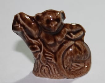 Wade Monkey Chimpanzee Red Rose Tea Figurine First US Series 1983-1985 England