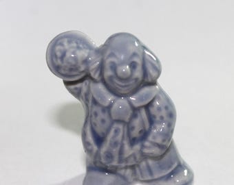 Wade Blue Clown with Pie Red Rose Tea Figurine US Circus Series 1985-1994 Made in England