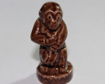 Wade Male Monkey with Teapot Red Rose Tea Figurine US Circus Series 1985-1994 Made in England