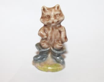 Wade Nursery Rhymes Puss in Boots Canadian Red Rose  Tea Figurine - Made in England