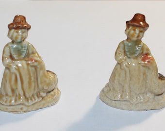 Wade Nursery Rhymes Mother Goose Canadian Red Rose Tea Figurine  - Made in England
