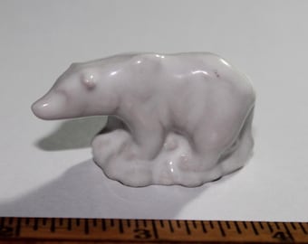 Wade Polar Bear Red Rose Tea Figurine Endangered Series 1999-2002 - England