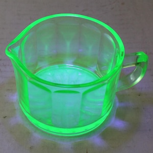 Vintage uraniumglasanker Hocking creamer antieke depressie