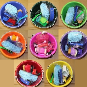 Gift Custom Bucket Horse Grooming Bathing Tools Wash Set Pony Brush Curry Hoof Pick