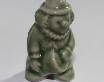 Wade Green Clown Red Rose Tea Figurine US Circus Series 1985-1994 Made in England