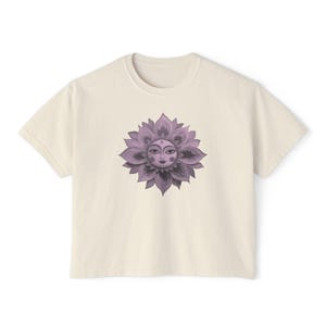 Boho Sun Flowers Graphic Boxy Tee - Luźny krój damski Top, Swobodny strój na lato, Strój festiwalowy, Prezent dla niej, Koszulka dla miłośników słońca