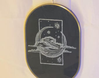 月明かりの夢の鏡｜手彫りの三日月鏡｜天体の壁飾り｜月と星の装飾｜吊り下げ鏡アート