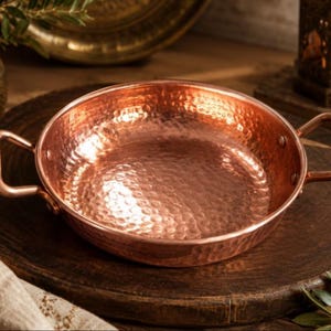 Panela autêntica de cobre vermelho puro, feita à mão – 26 cm (10,2 polegadas) | Produzida artesanalmente em Marrakech, Marrocos
