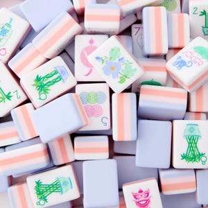 Pastell Lavendel 4-Layer Acryl American Mahjong Tiles Set Luxus Custom Premium Tabletop Spiel Geschenk für die Familie Ladies Game Night