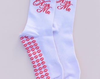 Valentine's Heart Kiss Me Pilates Grip Socks