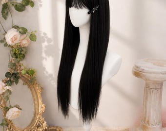 Parrucca lunga nera liscia fatta a mano con frangia sfilata, parrucca morbida e naturale per l'uso quotidiano, accessorio per capelli personalizzato dall'estetica scura