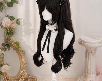 Parrucca lunga ondulata castano scuro fatta a mano con frangia, elegante parrucca Lolita per cosplay, parrucca riccia naturale per tutti i giorni da donna
