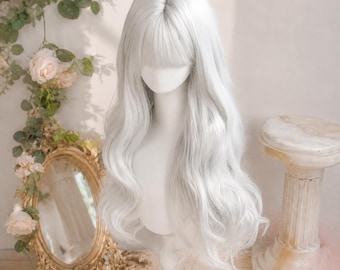 Parrucca ondulata eterea bianco argento fatta a mano con frangia, capelli per cosplay fairycore, parrucca fantasy romantica per donna