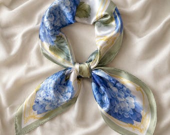 53x53cm(21x21in) Mulberry Silk Scarf Women Hydrangea Floral Square Silk Bandana Blue Purple Hair Neck Bag Scarf Gift for Her
