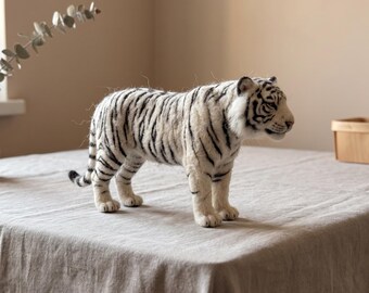 White Tiger Needle Felting Kit for Beginners | Wool Supplies+Step Guide, DIY Craft, Stress Relief Hobby, Gift for Crafters, Birthday Gift