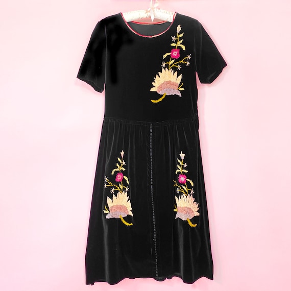 Vintage 1920s Dress Embroidered Black Velvet Flora