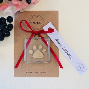 Paw print fused glass keepsake, pet loss, remembrance memorial gift with FREE personalised label.