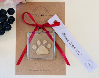 Paw print fused glass keepsake, pet loss, remembrance memorial gift with FREE personalised label.
