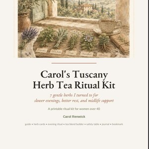 Puede incluir: Un kit imprimible titulado Carol's Tuscany Herb Tea Ritual Kit de Carol Renwick. La imagen presenta una ilustraci&oacute;n en acuarela de seis manojos de hierbas etiquetados como Lavender, Lemon Balm, Sage, Chamomile, Passionflower y Rhodiola junto a una taza.