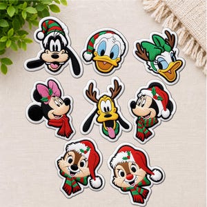 Julklapp med Musse Pigg och vänner, Disney-stryk-på-broderad applikation, tillbehör till jultomten och Disney-resor, dekoration för flickor på ryggsäck